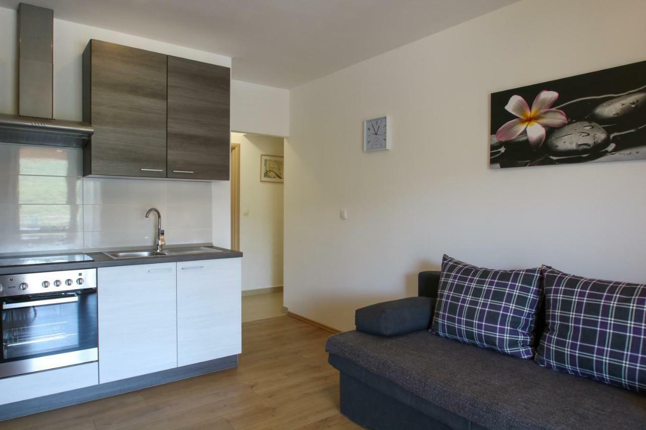 Apartments Supra Mare 라벡 외부 사진